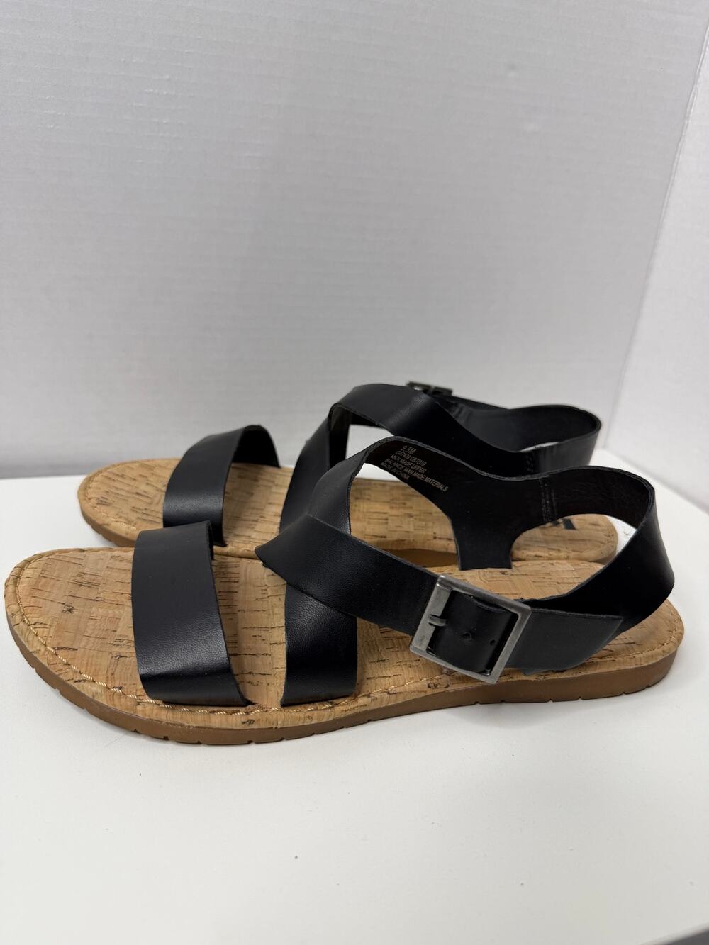 Korks Sandals Black faux leather strappy flat summer cork comfortable 9.5